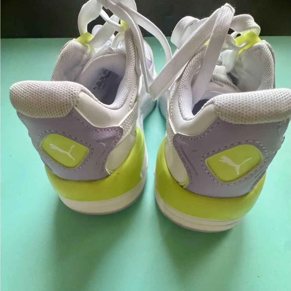 Puma SoftFoam+ Sneakers Women’s/Girls 4.5 White‎ Purple Neon 389685-02